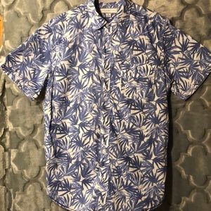 PD&C Men’s Tropical design button down casual shirt- size S